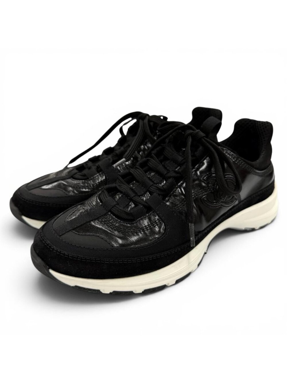 Chanel CC Logo Lace Up Leather Low-Cut Sneakers Black